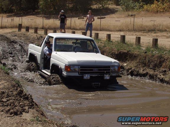 17_g.jpg Hollister Mud Pit