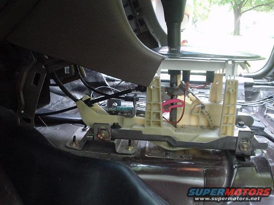 dsc00484.jpg Picture of the underside of the floor shifter from the drivers side looking twards the passangers side.
