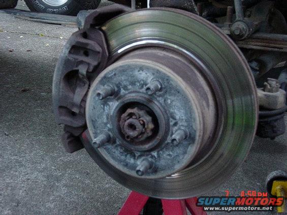 frank081003-135.jpg Ooohhh.........I see a brake job in the near future <nice ring>.