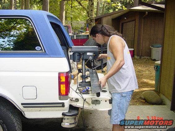 frank081003-161.jpg Go Tim, go!  Drill away!