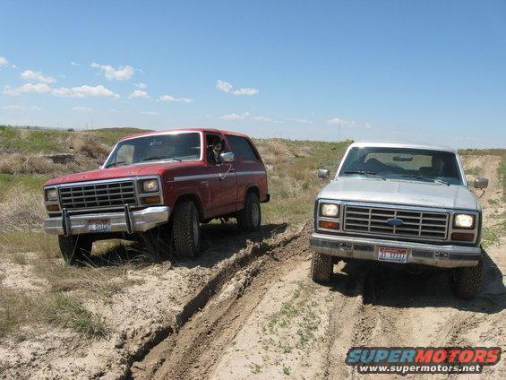 img_2079.jpg My brother and my Ford Broncos.

<-- 1981 with a 300 I6

--> 1986 with a 351 V8