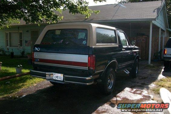 yea the explorer in pic is mine too hate the damn thing.