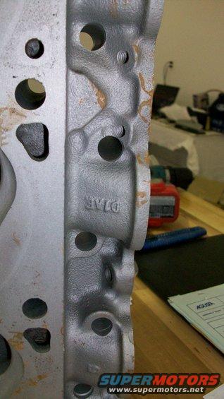 102_1310.jpg head casting code D1AE