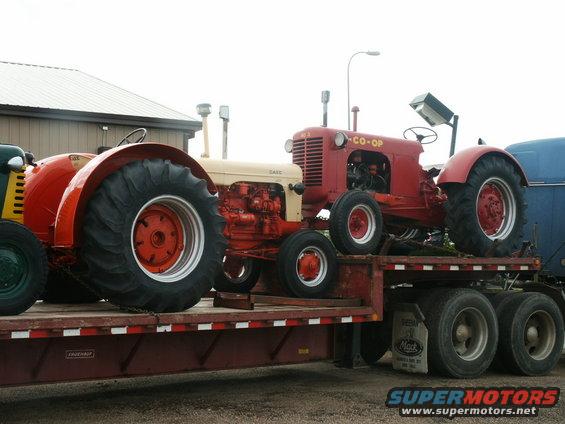 pict0306.jpg shown here along the way was a load of old tractors I thought were cool.  These two appeared to be built by the same maker for different companys