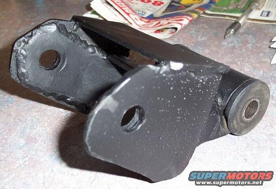 bronco-008.jpg My reinforced shackle, aka the "Mad Max" shackle