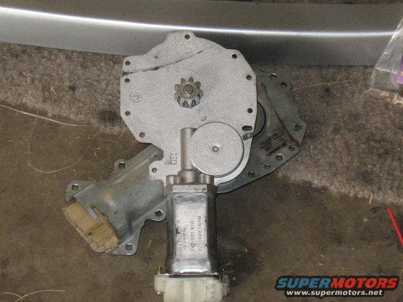 Window regulator motor assembly with part number 742-101 810 visible