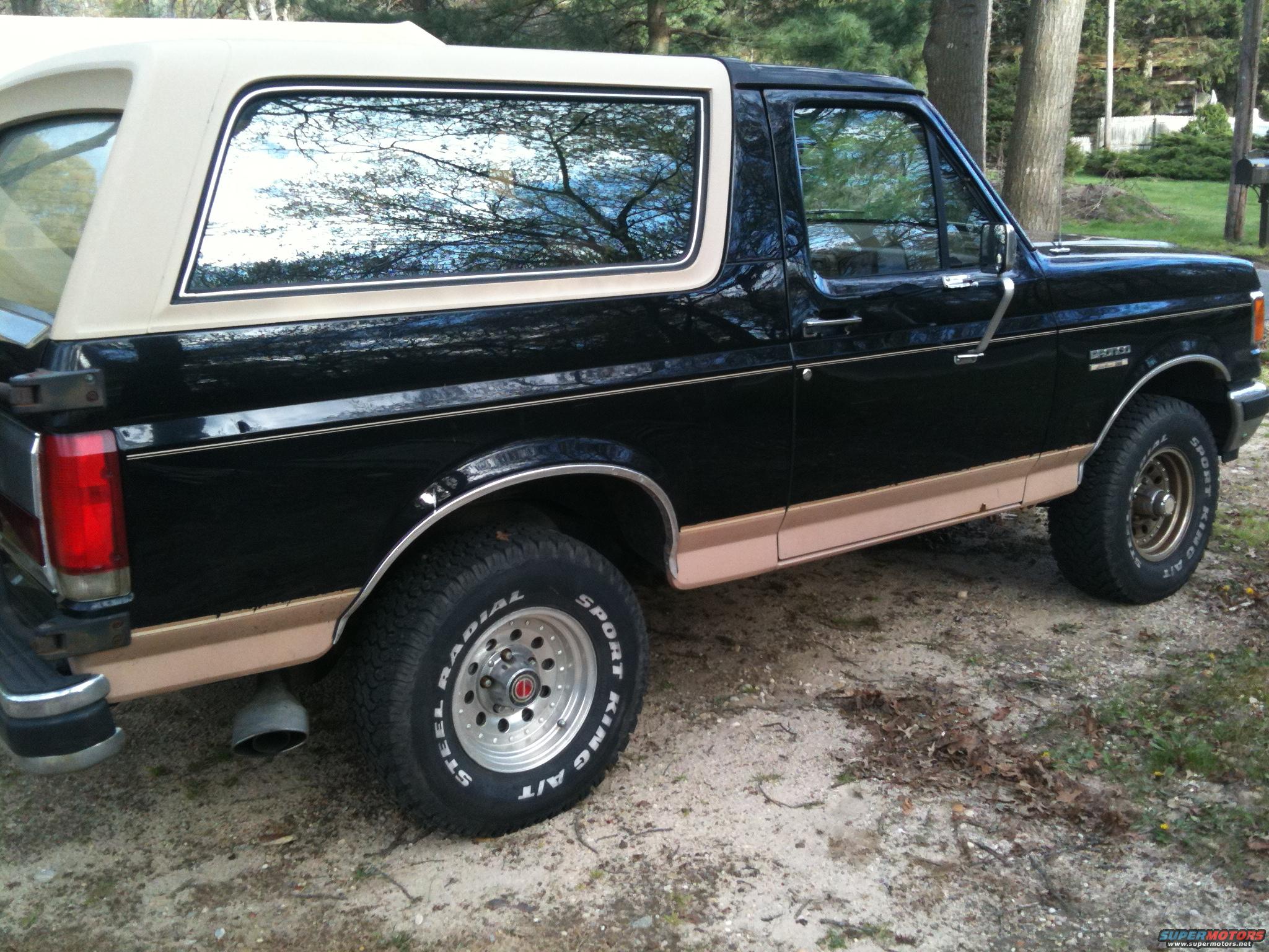 1989 Ford Bronco photo