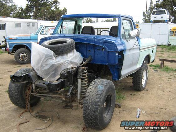 bronco-rebuild-23.jpg pulled windshield and painted firewall an window channel an roof