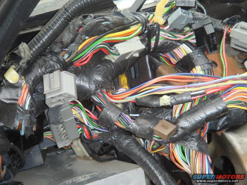 1989 Ford Escort photo