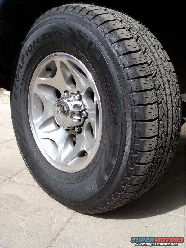 2000 Mitsubishi Montero photo