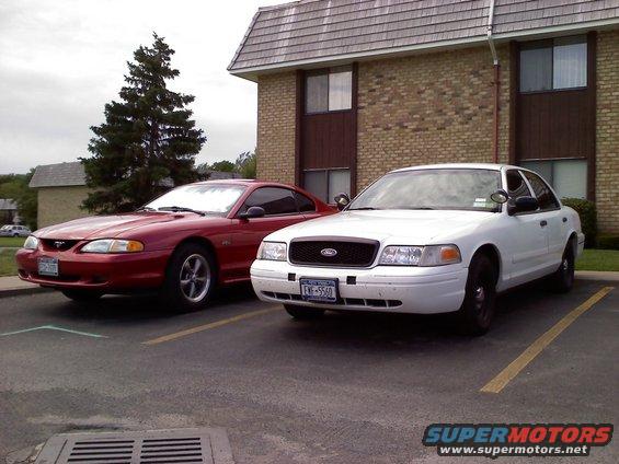 0623001631.jpg The p71 With the mustang