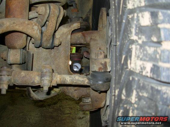 100703xbroke.jpg Somehow, I managed to break this Spicer u-joint in soft dirt.

...and bend the tie rods, and collapse the R spring, and pull the frame rail loose from the #1 crossmember.