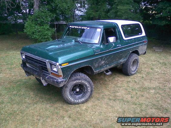 muddy-bronco-in-yard.jpg