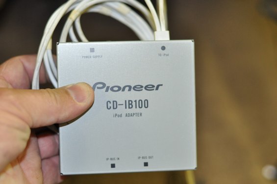Pioneer CD-IB100 iPod Adapter with cables