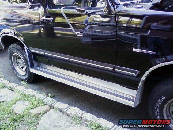 Dee Zee Running Boards
http://fullsizebronco.com/forum/showthread.php?t=179792