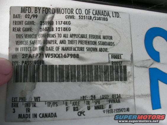 crown-victoria-1999-jul-23-2010-00.jpg 