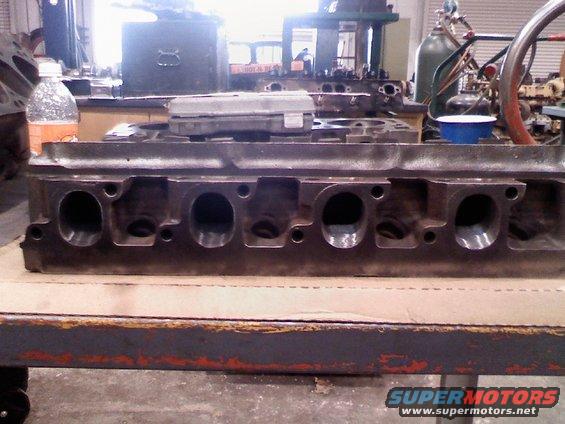 Gasket matched the exhaust ports.