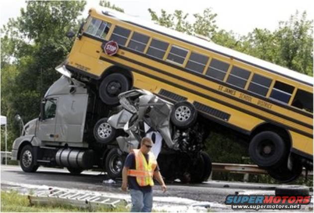 mo-crash.jpg 