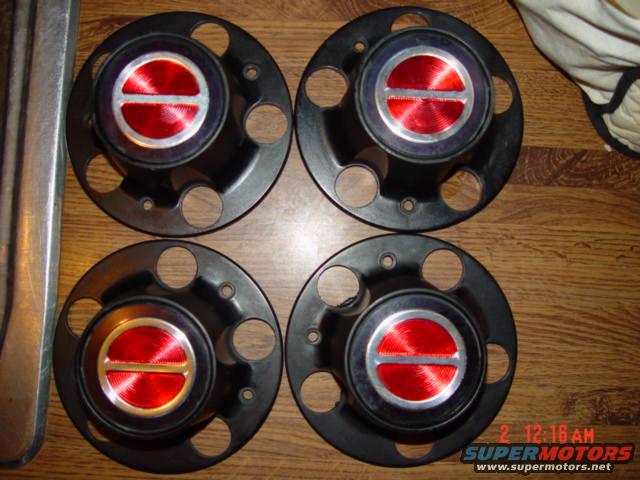 dsc00158.jpg my wheel centers after being detailed 03/02/2010