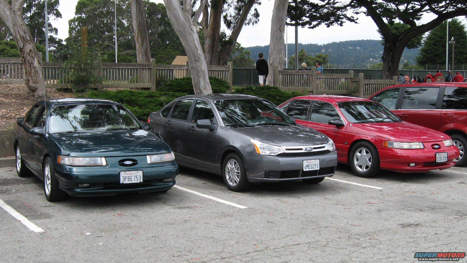2003 Ford Taurus photo