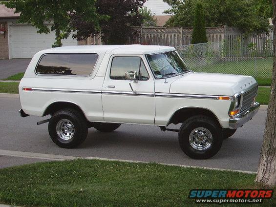 White 1978 Ford Bronco side view