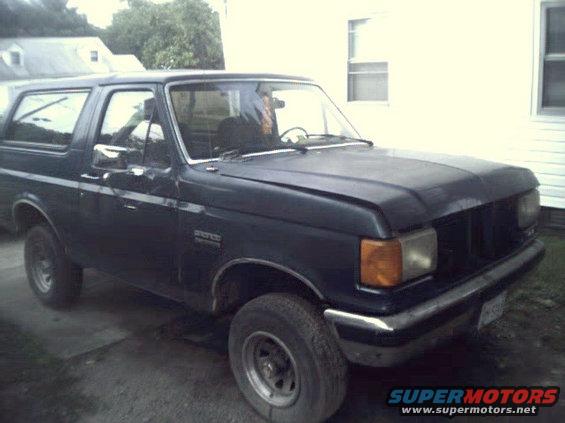bronco-b4002.jpg 