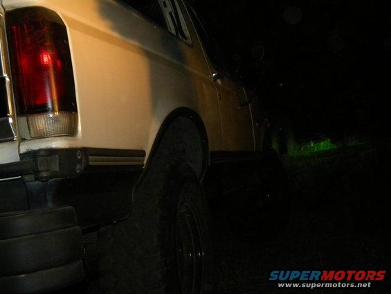 1992 Ford Bronco rear quarter panel and taillight
