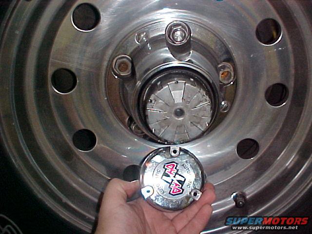 mvc175f.jpg 