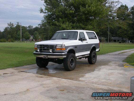 bronco-003.jpg 