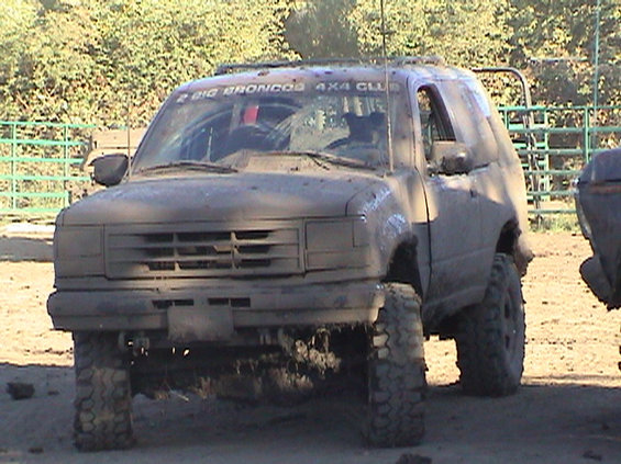 2003-sutherlin-blackberry-festival--mud-drags.jpg Anne's (girlpower) 94 Explorer after the Mud Drags