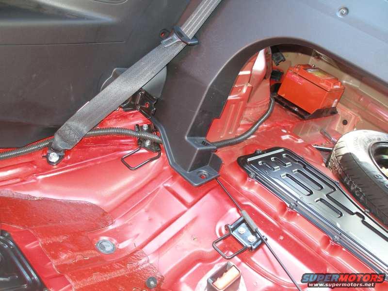 wire-in-the-trunk.jpg 
