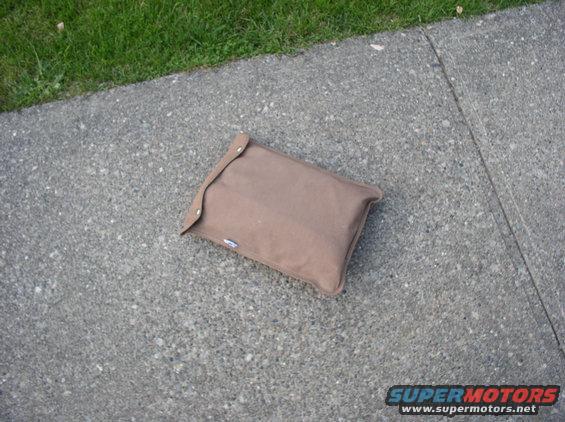 p1010101.jpg And when i want My other soft top on I can just shove it in this little bag