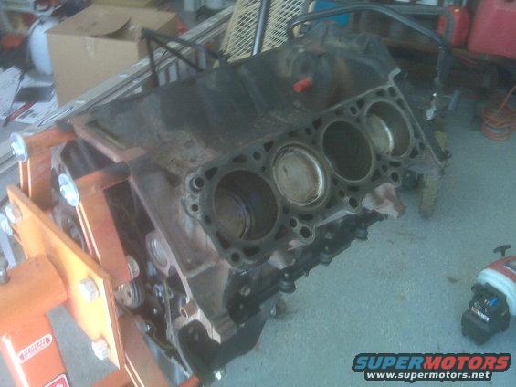 first round of cleaning tops of pistons, cylinder bores cleaned, preped and inpected...  Ready for next phase..