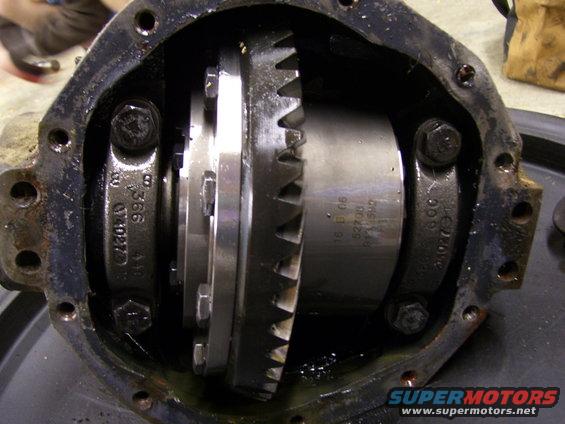 d44-lsd-4.09.jpg Junkyard D44 with Detroit True Trac and 4.09 find!