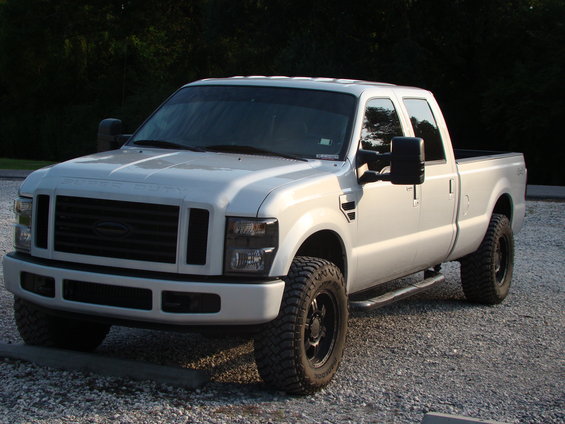 White 2008 Ford F-250 Super Duty pickup truck, 3/4 front view