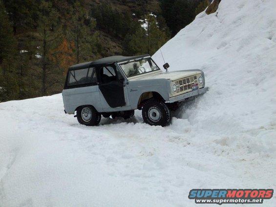img_0079.jpg Quick trip with local bronco club. My first time "wheeling"