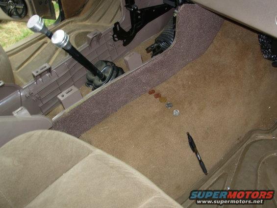 taurus13.jpg This '96 Taurus conosle is close, but not close enough.