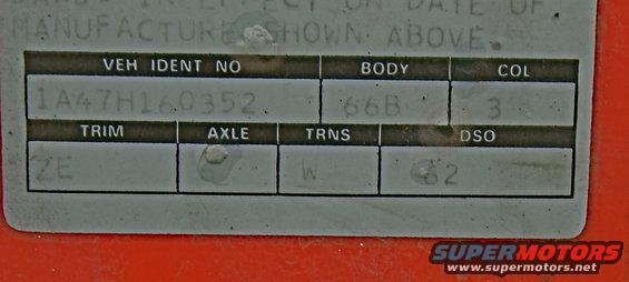 Vehicle identification plate with VIN 1A47H160352, body code 66B, trim 2E, axle W, and DSO 62