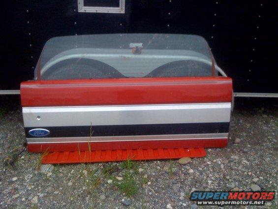 tailgate.jpg tailgate