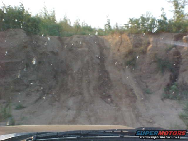 mvc033s.jpg 