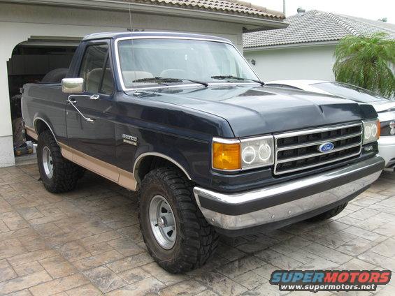 eddies-new-halo-glasses-and-tails.jpg Custom BMW halo lights.  Matches The Silver Hornet (GTO)