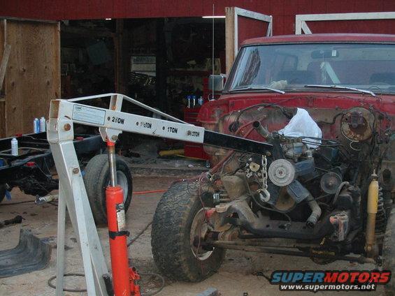 amandas-pics-006.jpg last day this truck will ever run under its own power.....so long big red