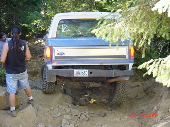 wheeling-82403-franks-pics-094.jpg Todd on archers with a tire not touching