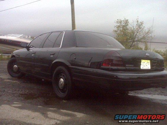 crown-vic-rear.jpg 