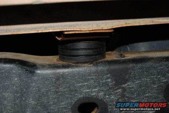 Rubber body mount detail