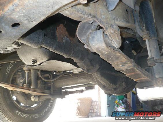 1986 Toyota Land Cruiser rear axle and leaf springs