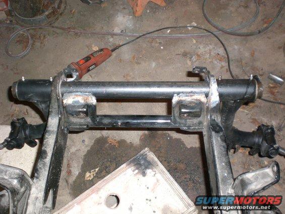 cimg1061.jpg new tube centered with arms on ready for welding