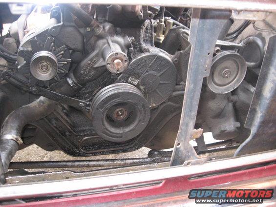 img_3086.jpg Removed the bolt on the harmonic balancer.