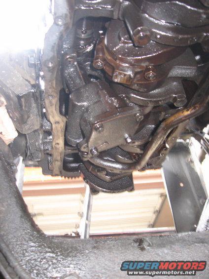 img_3117.jpg The *ONLY* bonus about the engine sliding backwards is it made it very easy to remove the oil pan.  I was able to remove it without removing the oil pump.

An underside shot of the crankshaft.