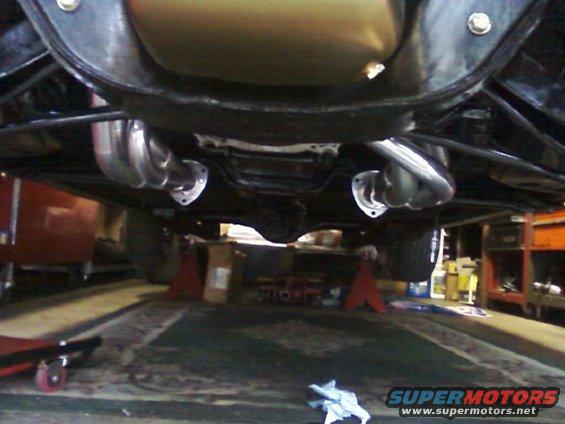 112010135201.jpg bottom header view, they look good